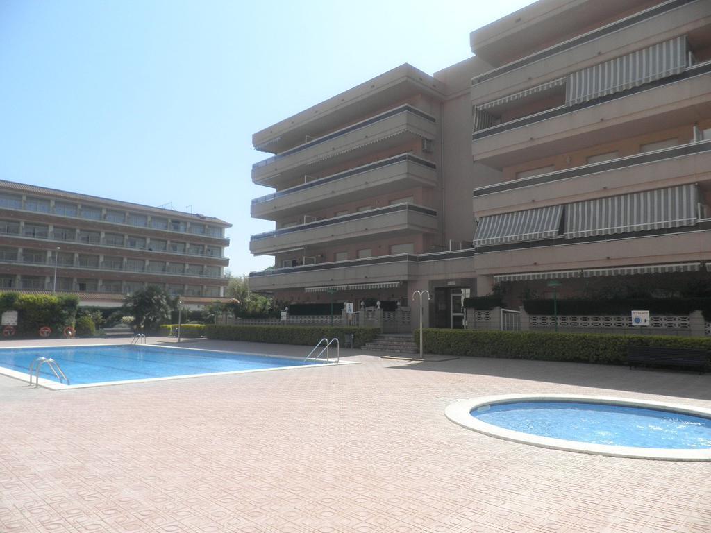 Rvhotels Apartamentos Ses Illes Blanes Ngoại thất bức ảnh